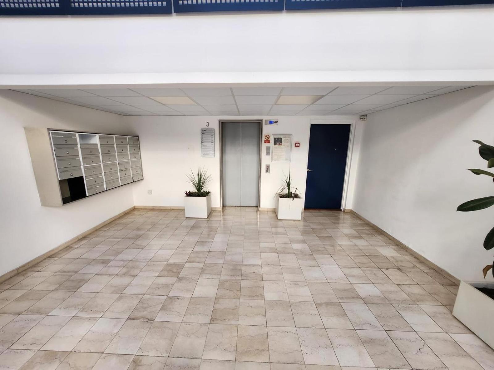 New With Ac Central Suites With Pool Access And Squash Courts! Sleeps Family Or 4 Guests Gibraltar Exterior photo