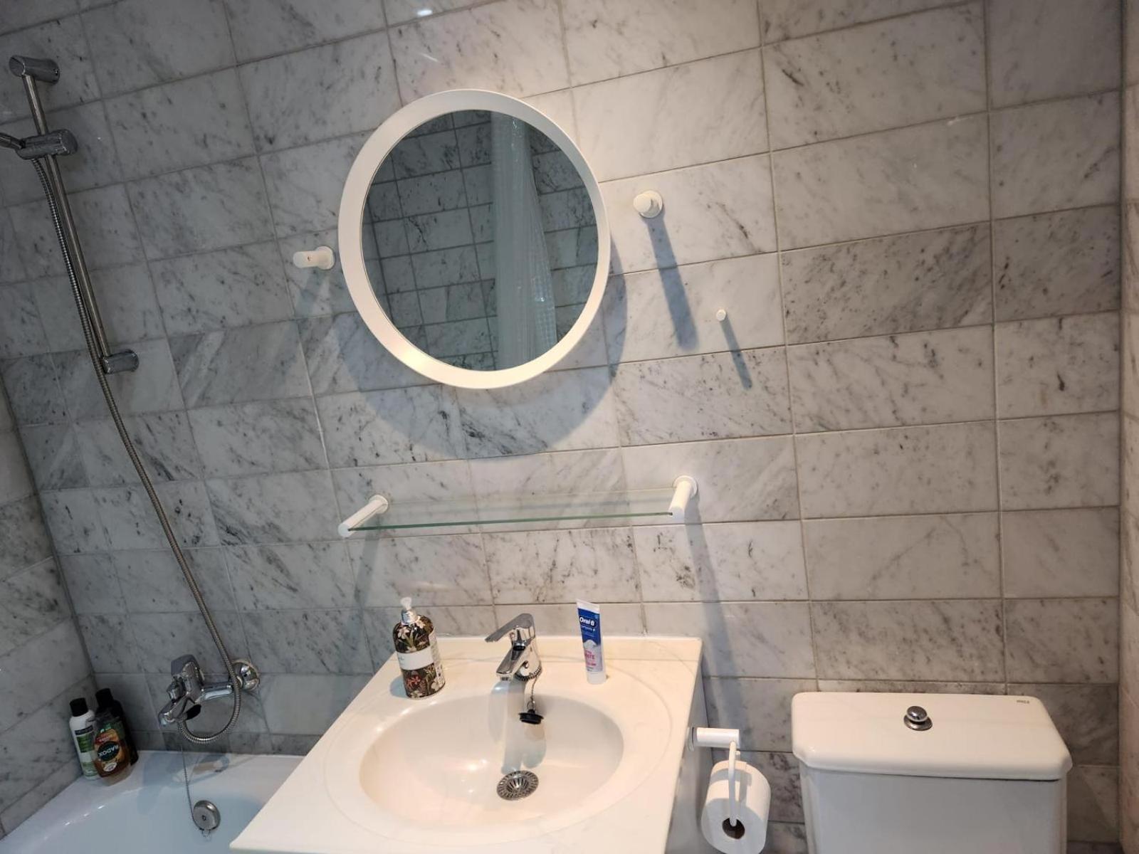 New With Ac Central Suites With Pool Access And Squash Courts! Sleeps Family Or 4 Guests Gibraltar Exterior photo