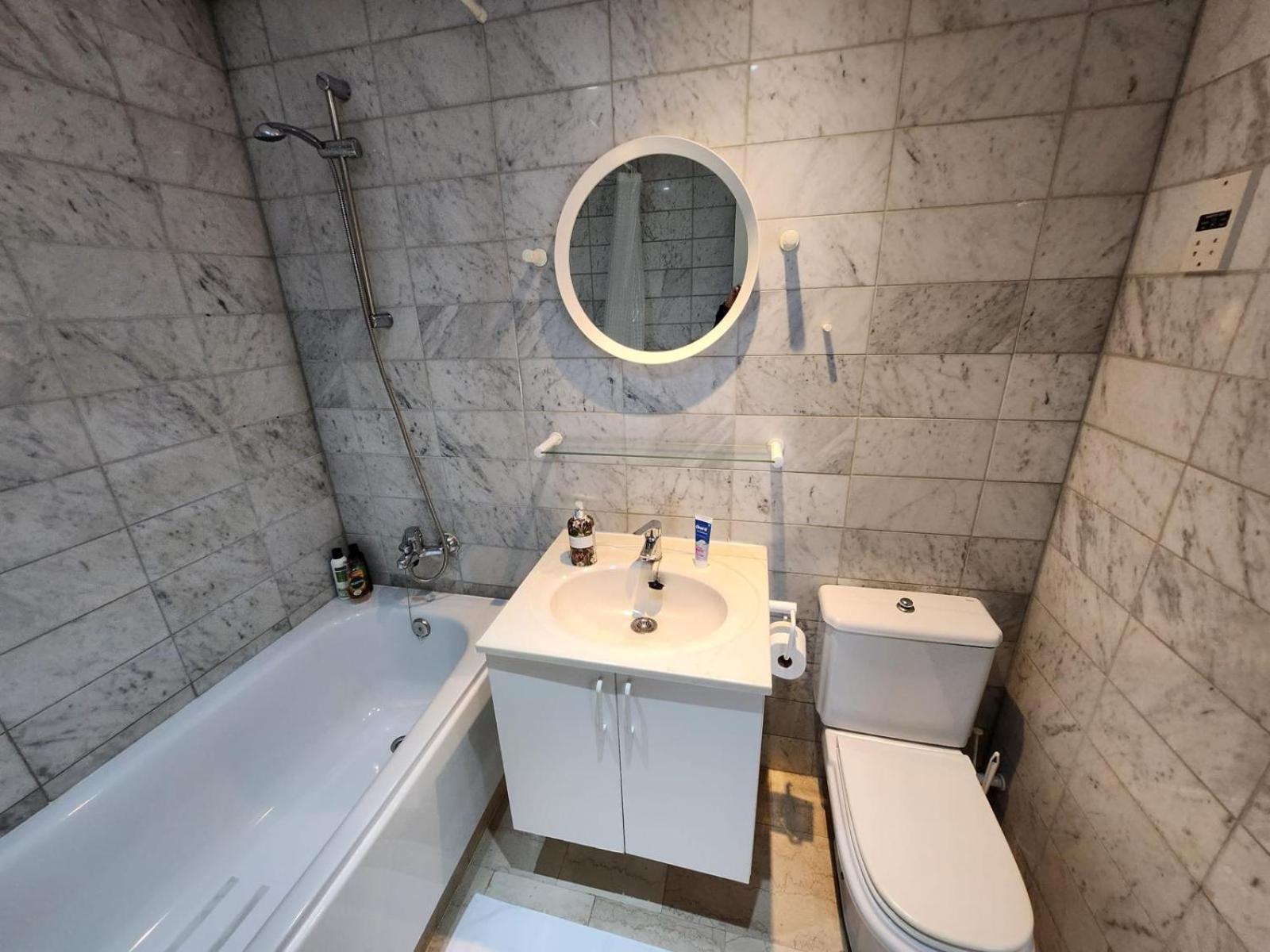 New With Ac Central Suites With Pool Access And Squash Courts! Sleeps Family Or 4 Guests Gibraltar Exterior photo